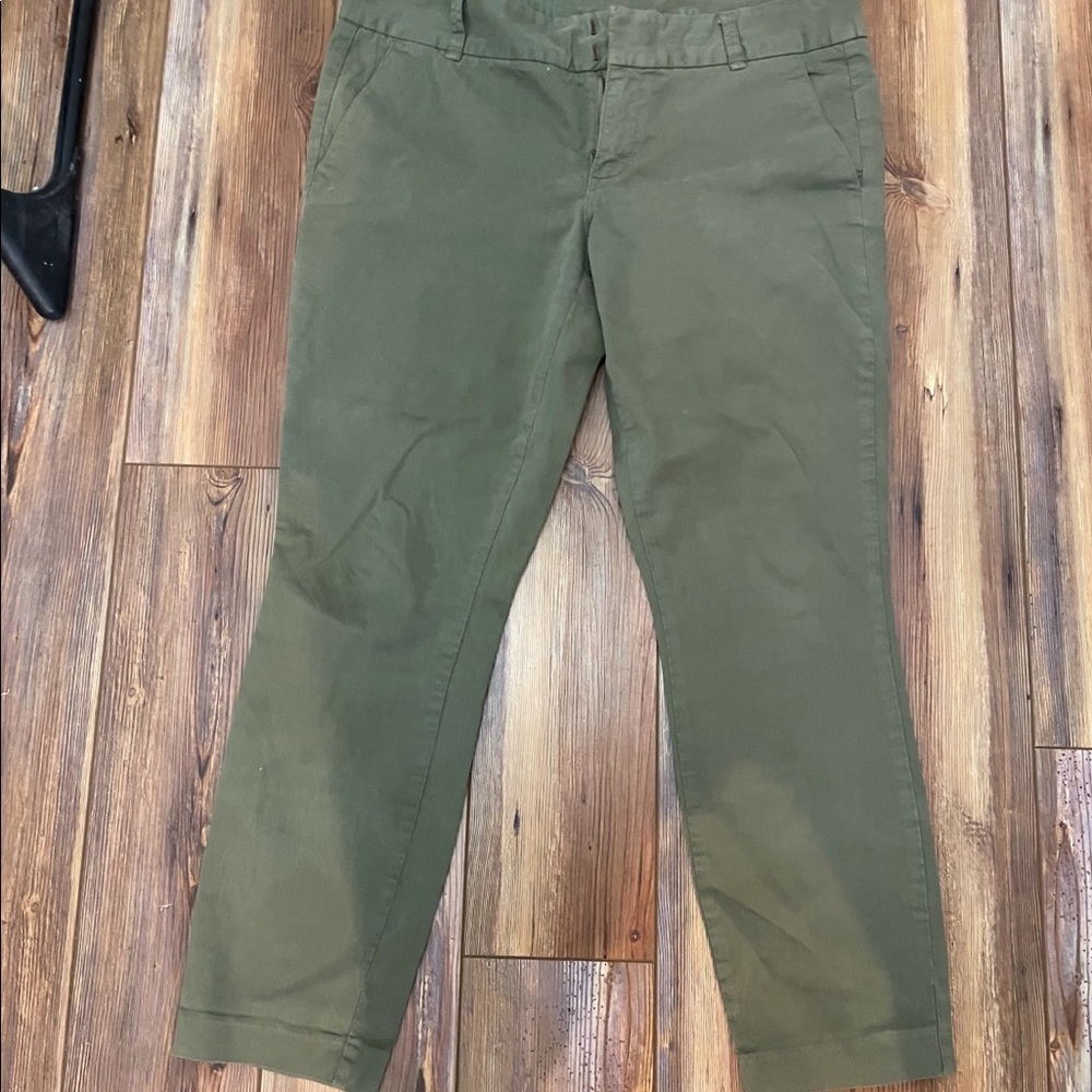 3 Paris crew Andie pants slightly cropped in greensand tan
